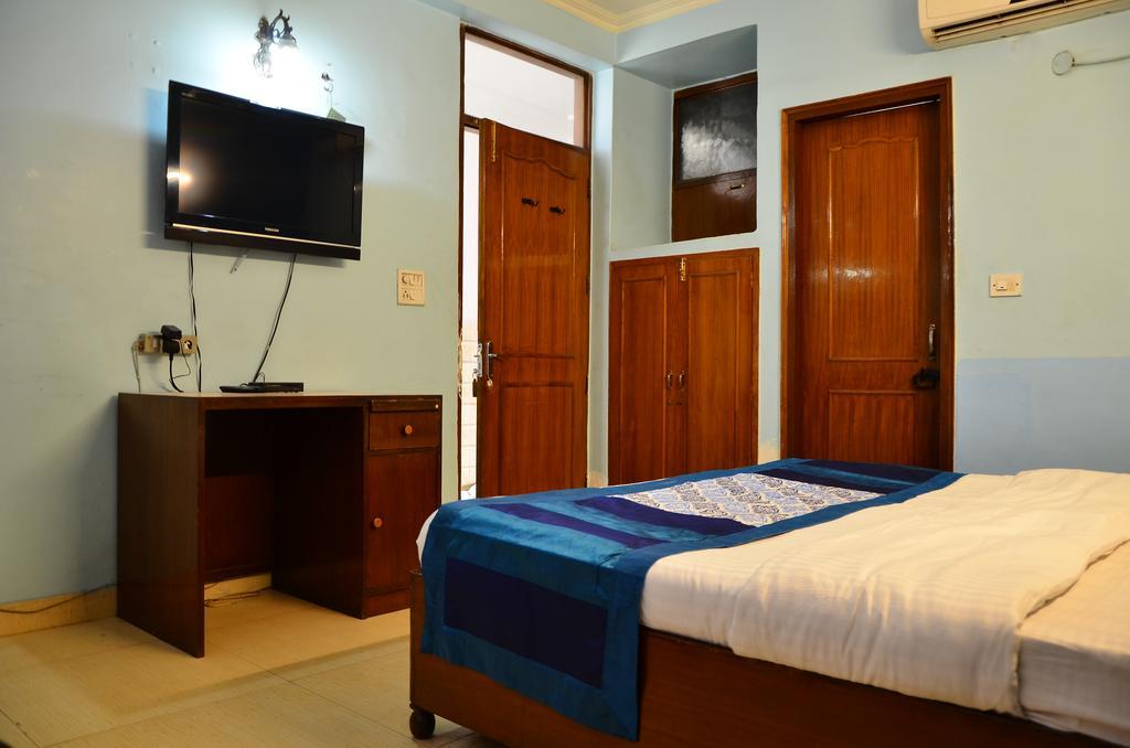 Airport Hotel Paradise International Нью-Дели Номер фото