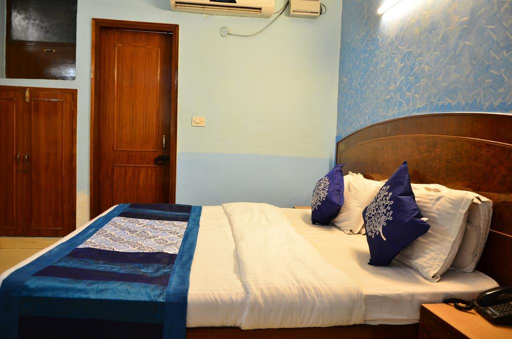 Airport Hotel Paradise International Нью-Дели Номер фото